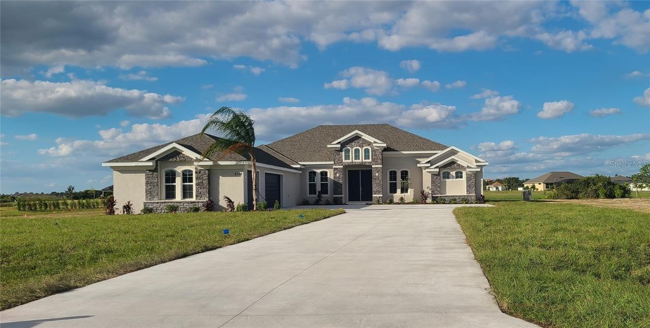 5111 Lake Toscana Dr., Wimauma, FL 33598