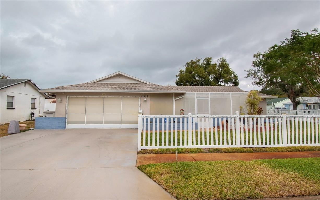 6321 Staunton Dr., Holiday, FL 34690