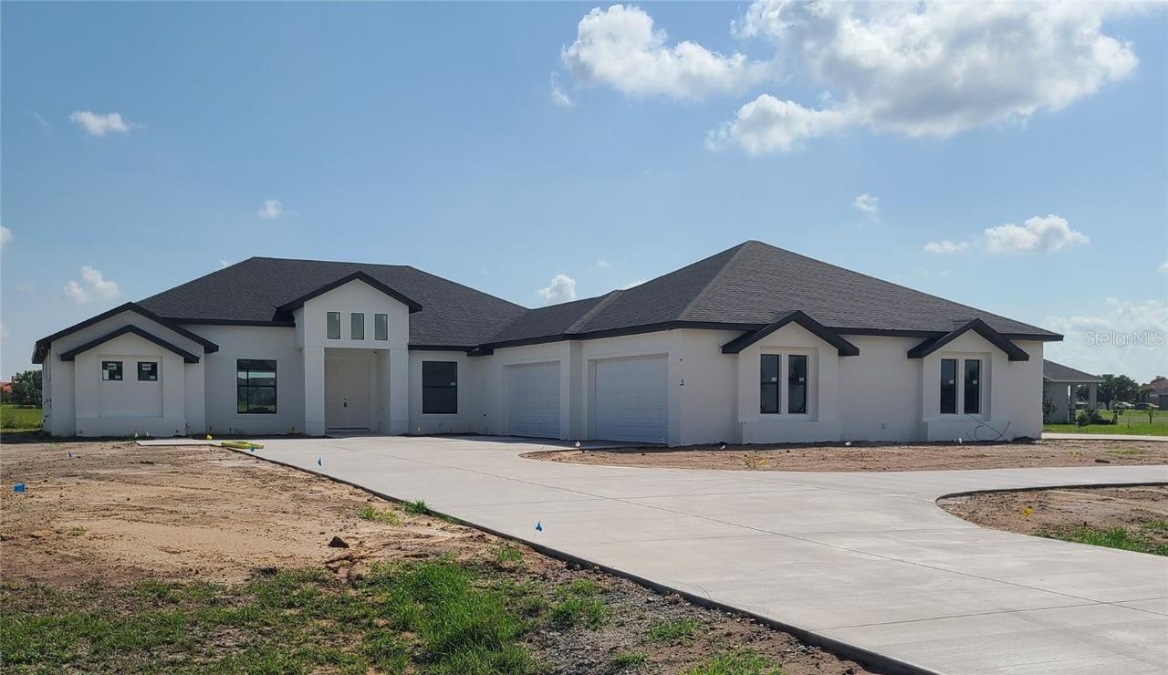 5325 Lake Toscana Dr., Wimauma, FL 33598