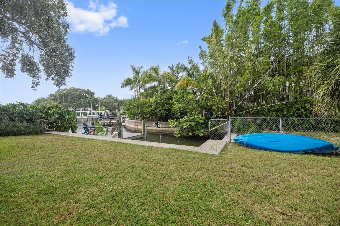4915 W Melrose Ave., Tampa, FL 33629