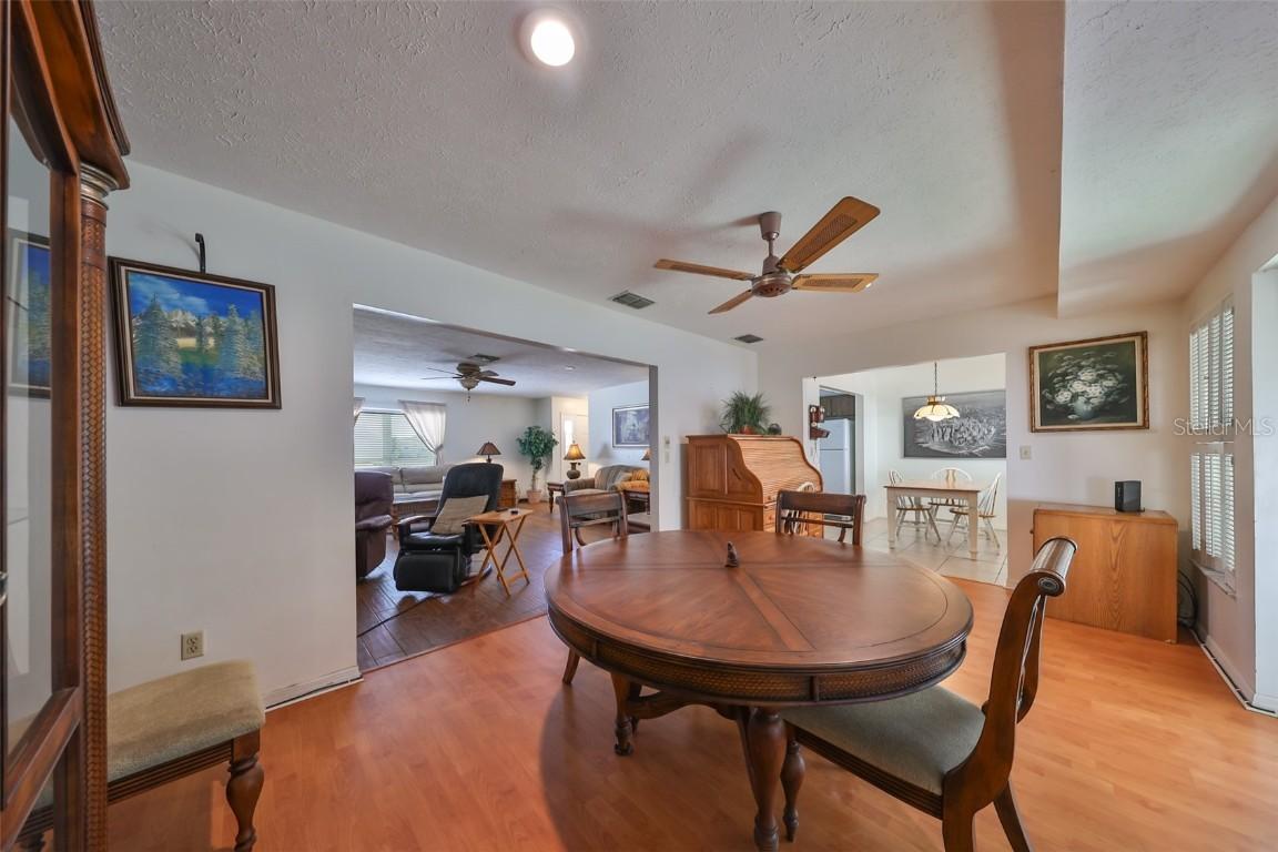1615 New Bedford Dr., Sun City Center, FL 33573