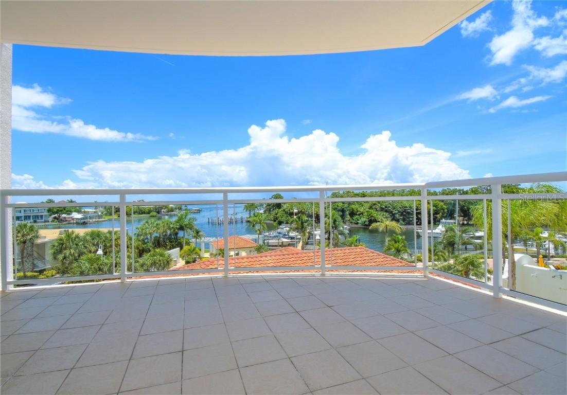 1325 Snell Isle Blvd. #407, St Petersburg, FL 33704