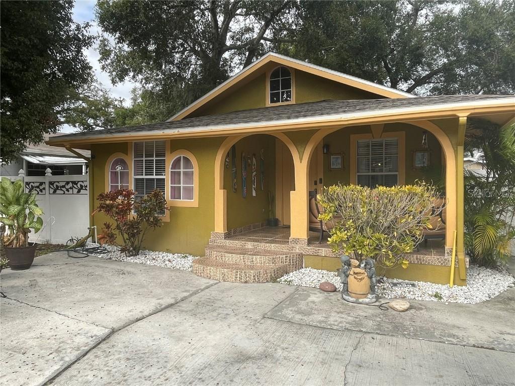 1310 E Cayuga St., Tampa, FL 33603