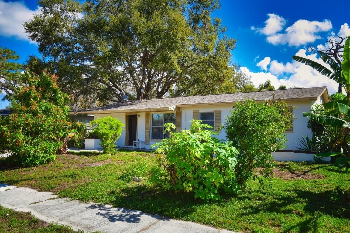 9567 85th St., Seminole, FL 33777