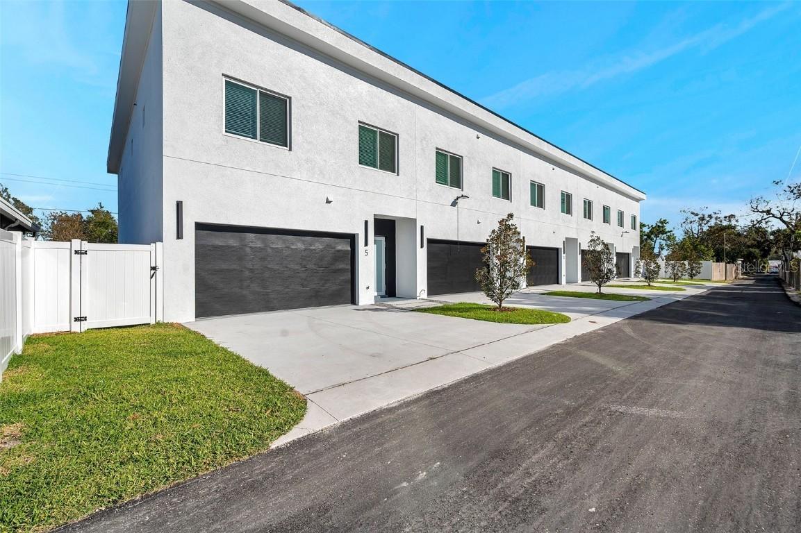 2608 W Columbus Dr. #1-5, Tampa, FL 33607