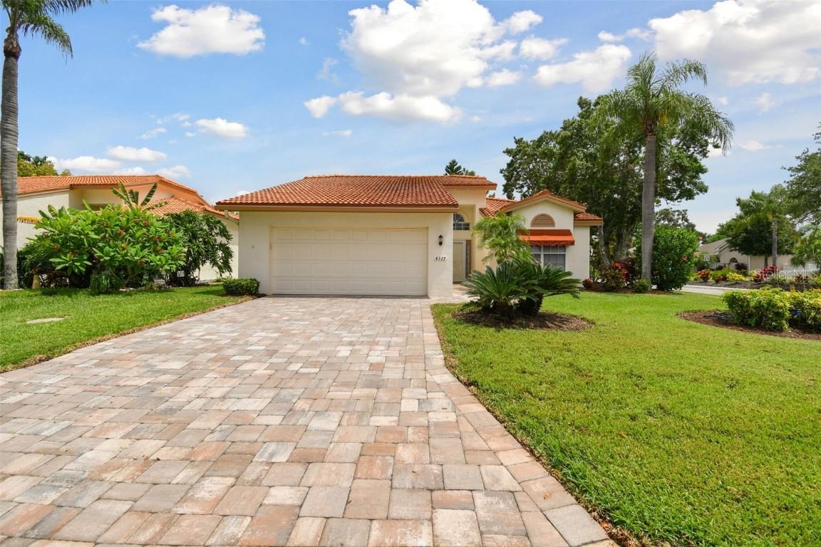 4327 E Murfield Dr., Bradenton, FL 34203