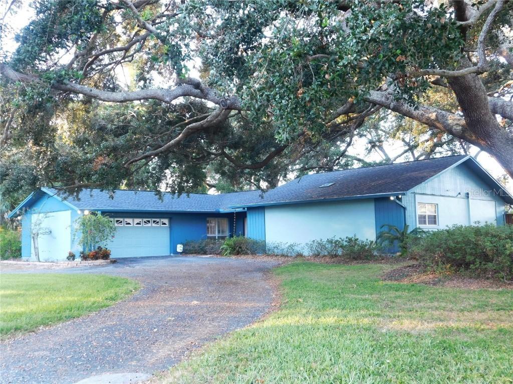 8201 Sunny Vale Pl., Tampa, FL 33615