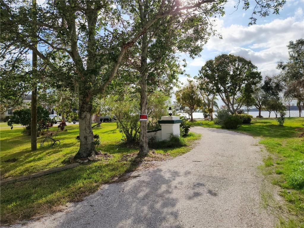 722 Shore Dr., Oldsmar, FL 34677