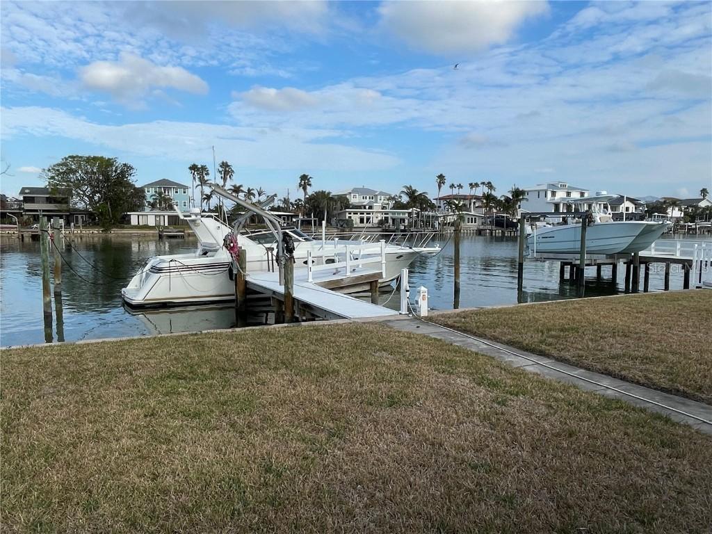 11365 8th St., Treasure Island, FL 33706