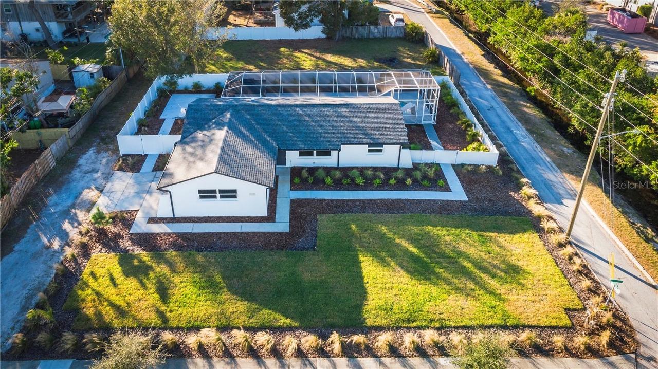 6940 70th Ave N St., St Petersburg, FL 33702