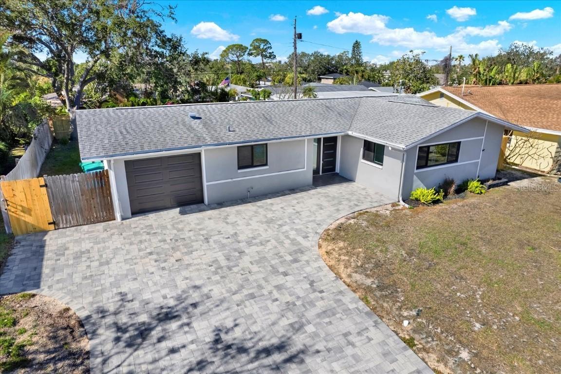 1346 Hill Dr., Largo, FL 33770