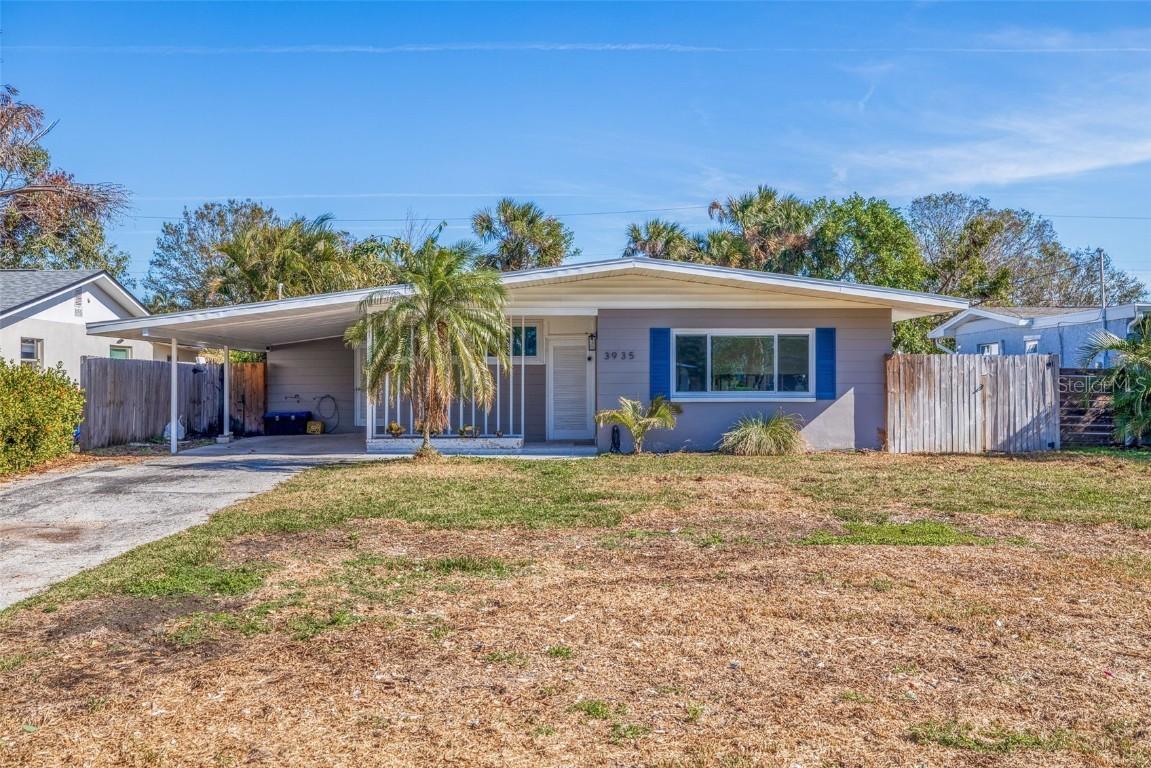3935 Huntington St., St Petersburg, FL 33703