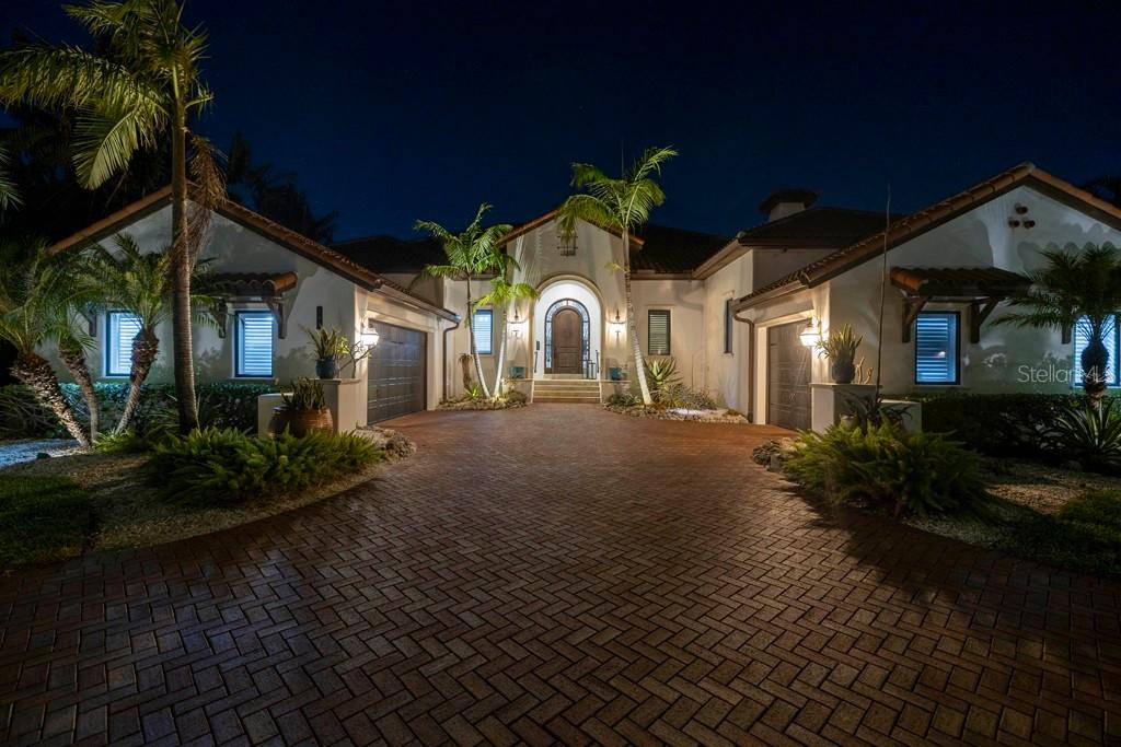 751 34th Ave., St Petersburg, FL 33704