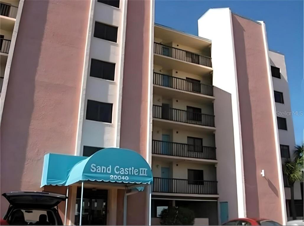 20040 Gulf Blvd. #302, Indian Shores, FL 33785