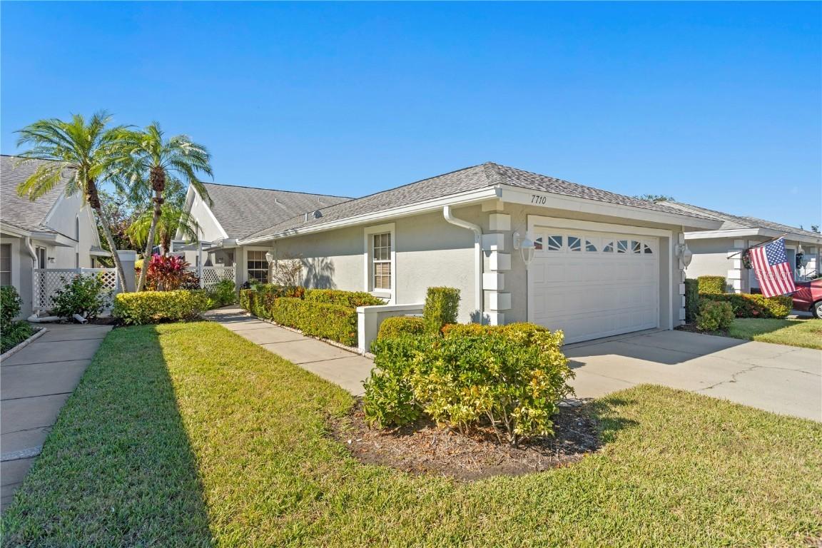 7710 Palm Aire Ln., Sarasota, FL 34243