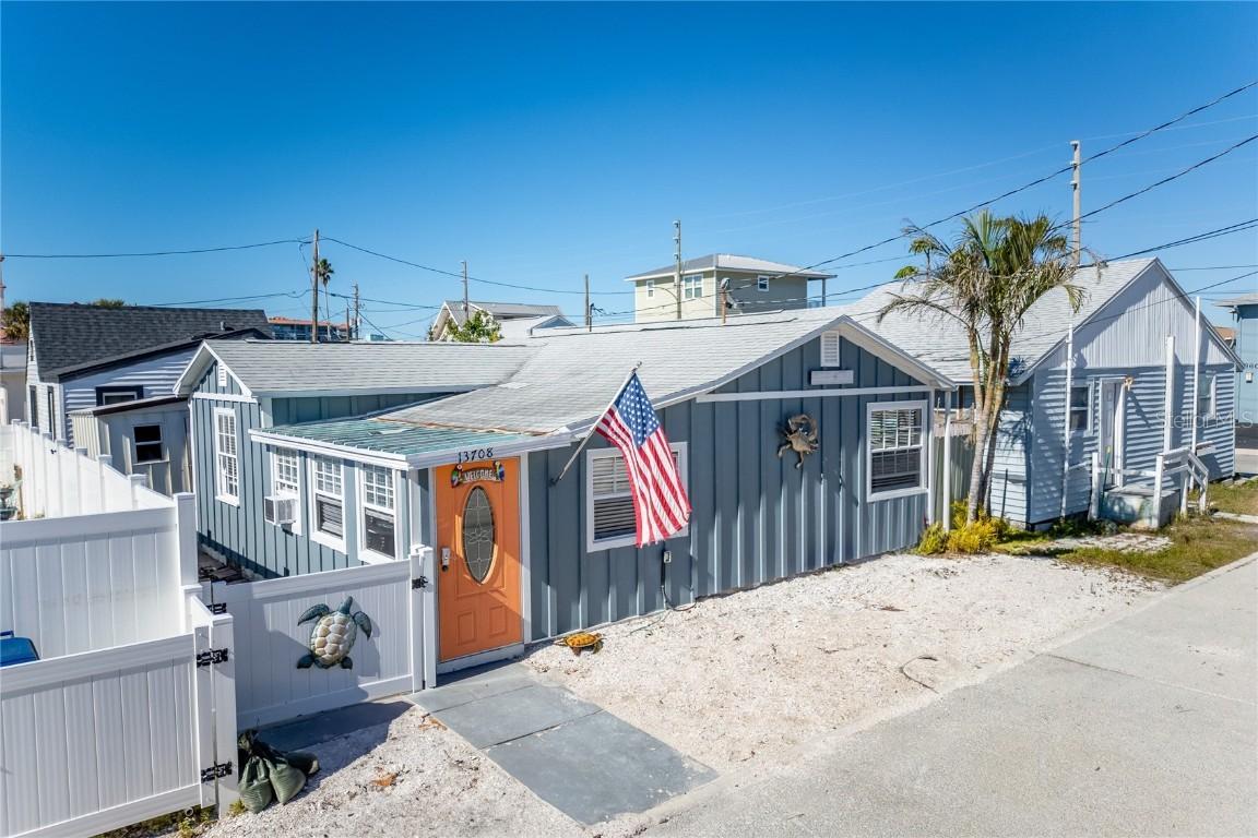 13708 Salem St., Madeira Beach, FL 33708