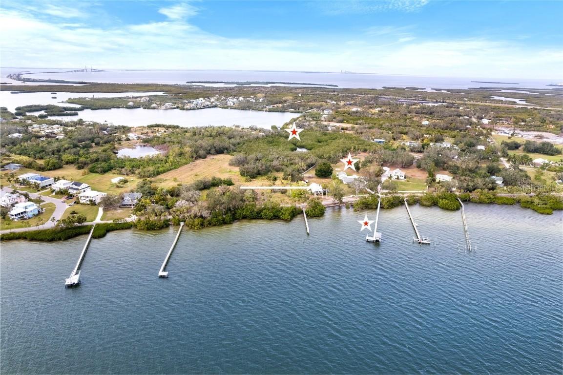 724 Bayshore Dr., Terra Ceia, FL 34250