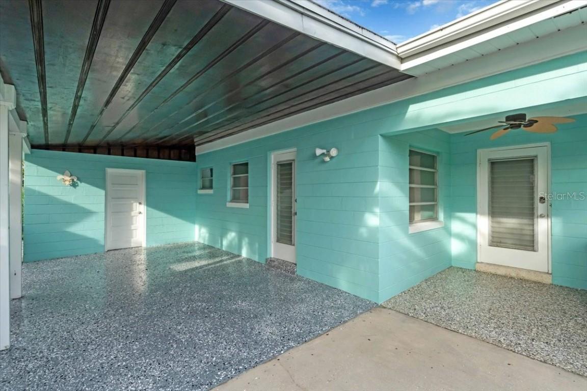 11435 2nd St., Treasure Island, FL 33706
