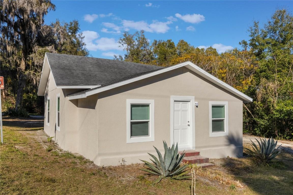 521 W Voorhis Ave., Deland, FL 32720