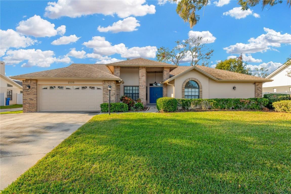 2108 Laindale Pl., Valrico, FL 33596