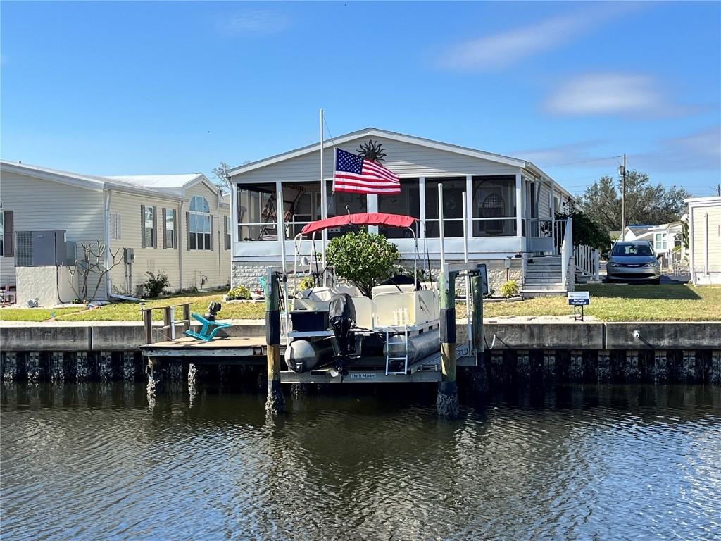 142 Americana Ct. #217, St Petersburg, FL 33702