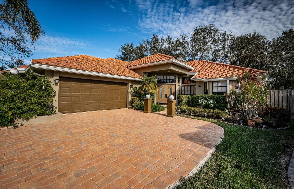 1001 Live Oak Ave., St Petersburg, FL 33703