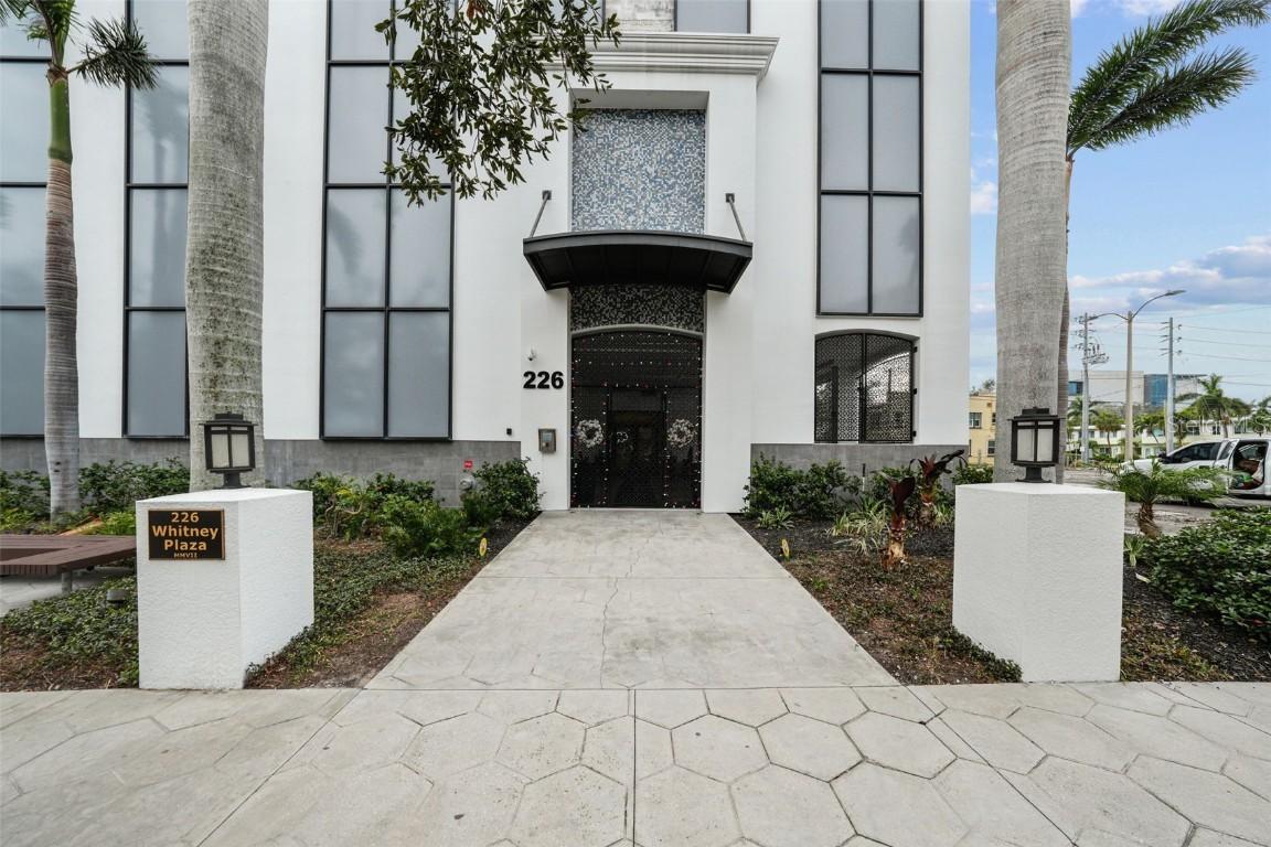 226 5th Ave. #1106, St Petersburg, FL 33701