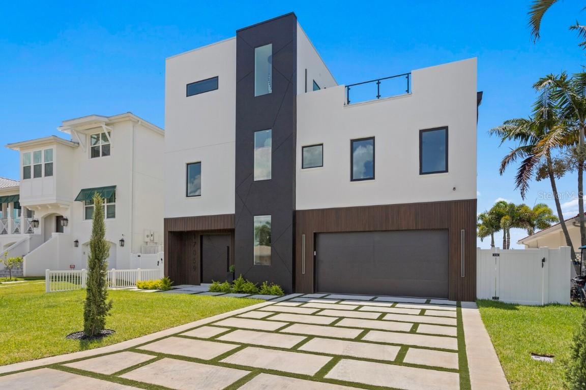 17059 Dolphin Dr., North Redington Beach, FL 33708
