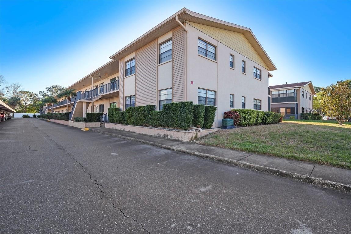 5967 Terrace Park Dr. #101, St Petersburg, FL 33709