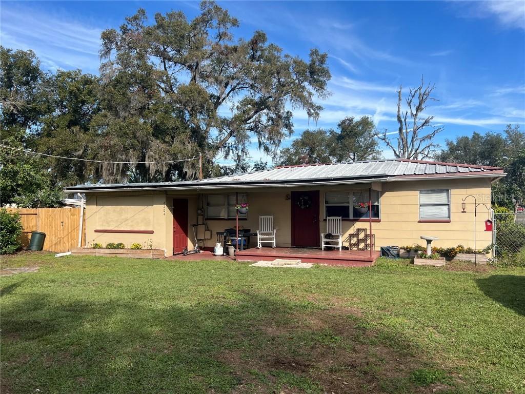 4204 Three Oaks Rd., Plant City, FL 33565