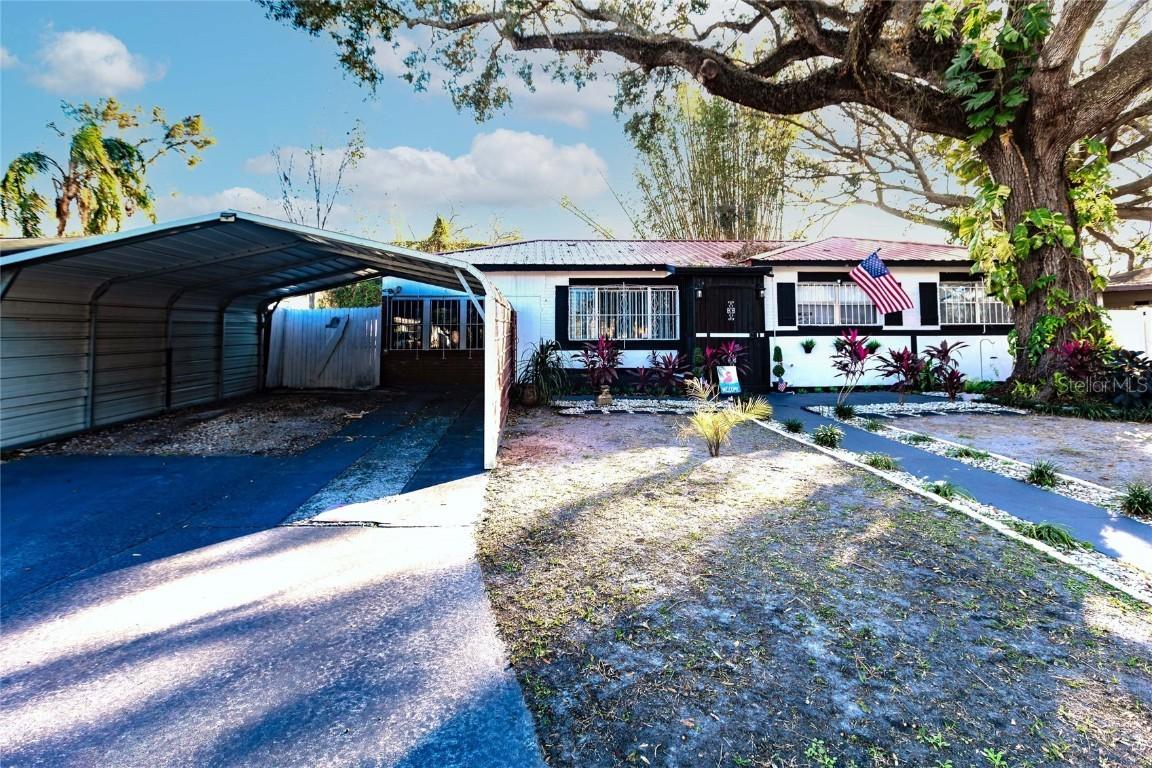 2005 E Crenshaw St., Tampa, FL 33610