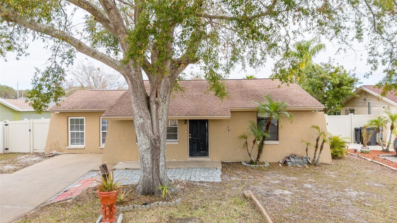 10205 Bellhurst Ct., Tampa, FL 33615