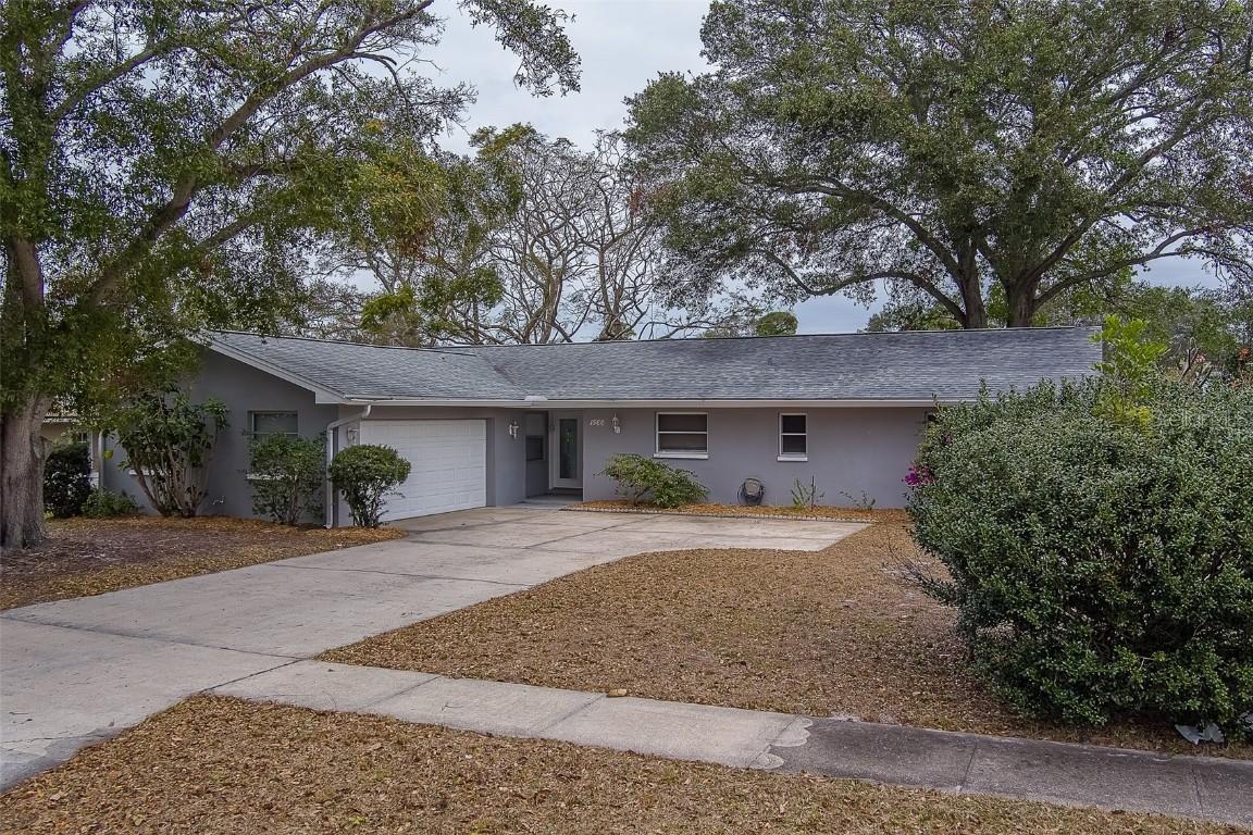 1566 W Long St., Clearwater, FL 33755