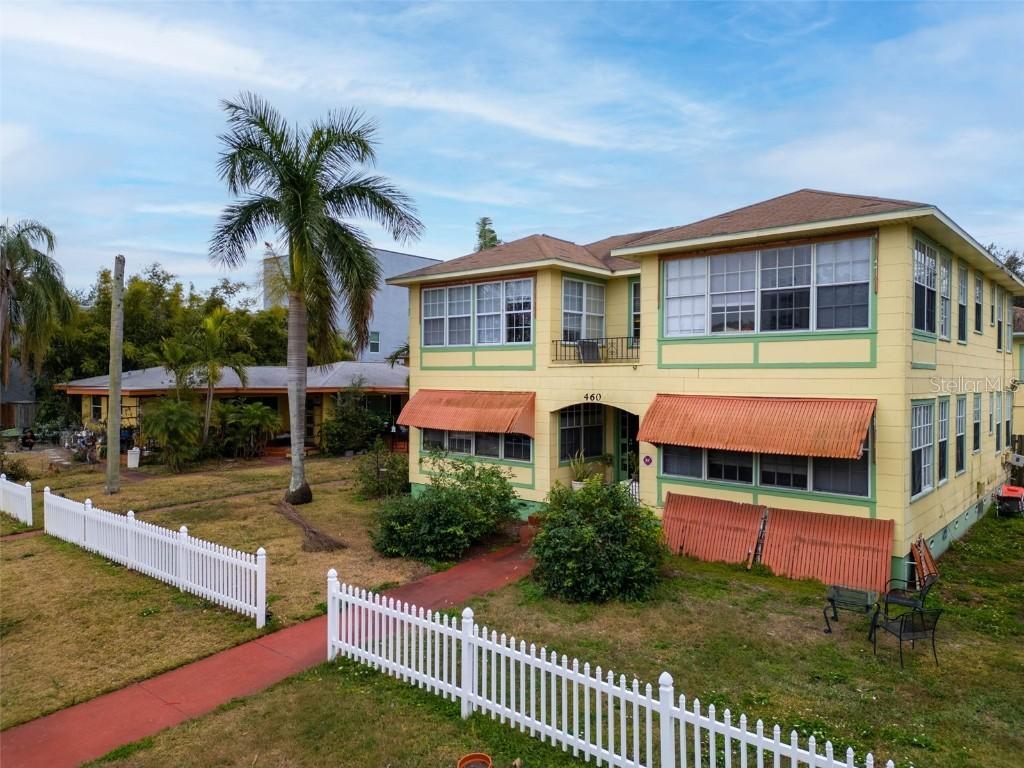 460 15th Ave., St Petersburg, FL 33704