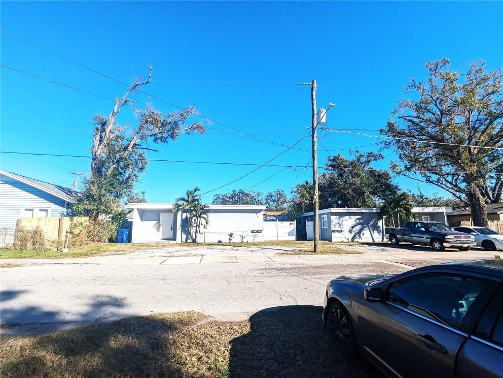 8015 N Klondyke St., Tampa, FL 33604