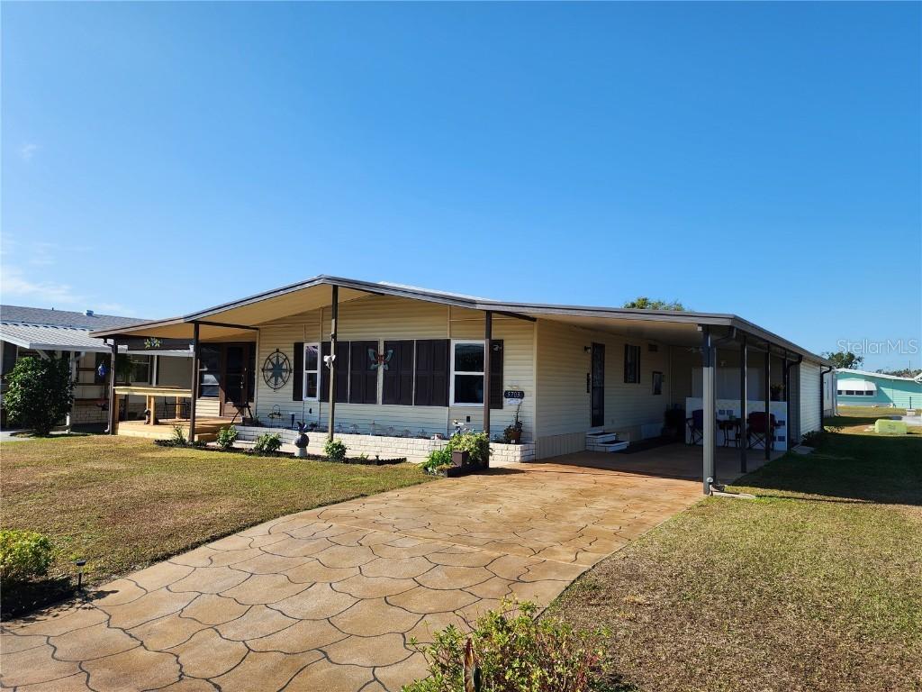 5703 Pawnee St., Zephyrhills, FL 33542