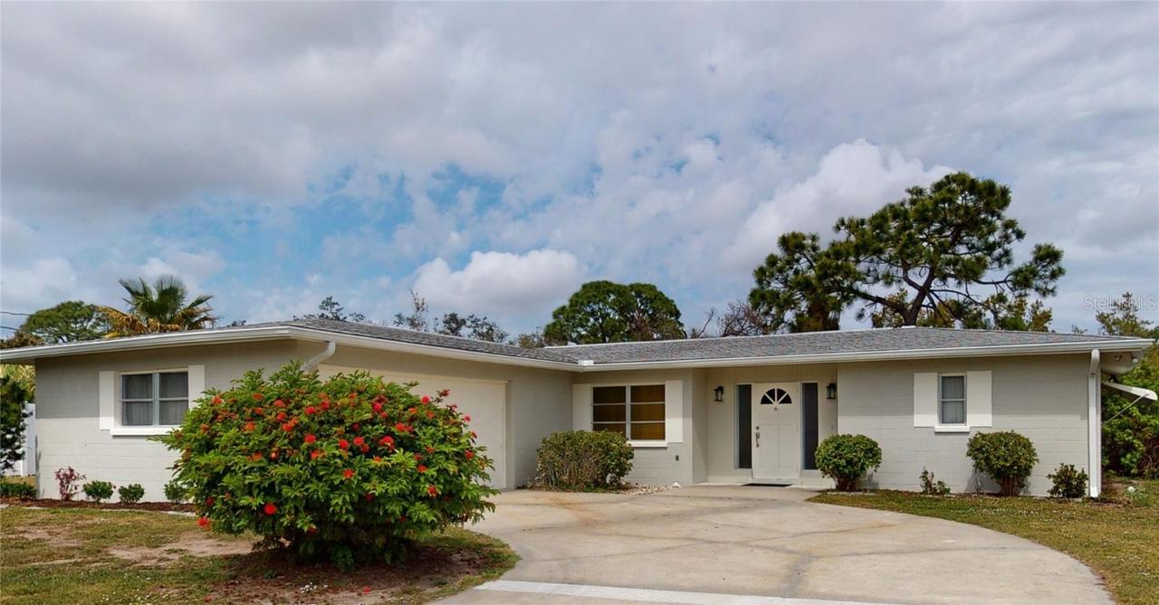 450 Creek Lane Dr., Englewood, FL 34223