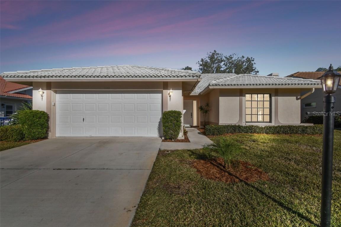 5692 Beaurivage Ave., Sarasota, FL 34243