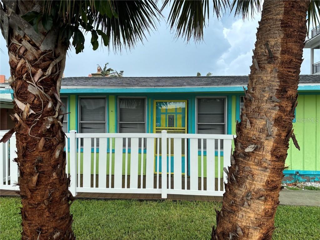 18006 4th St., Redington Shores, FL 33708