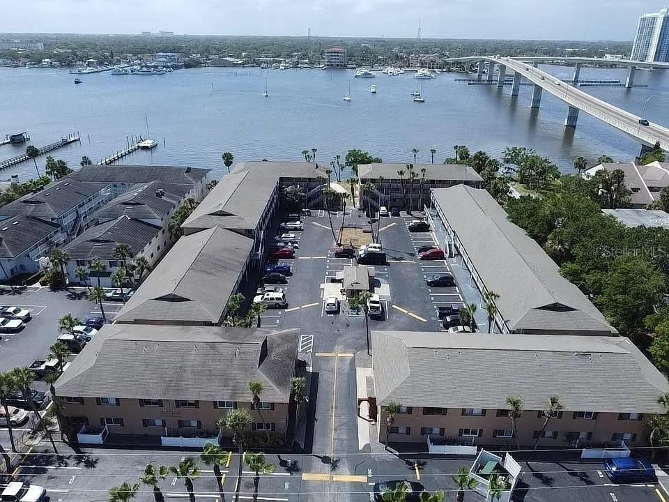 411 N Halifax Ave. #104, Daytona Beach, FL 32118