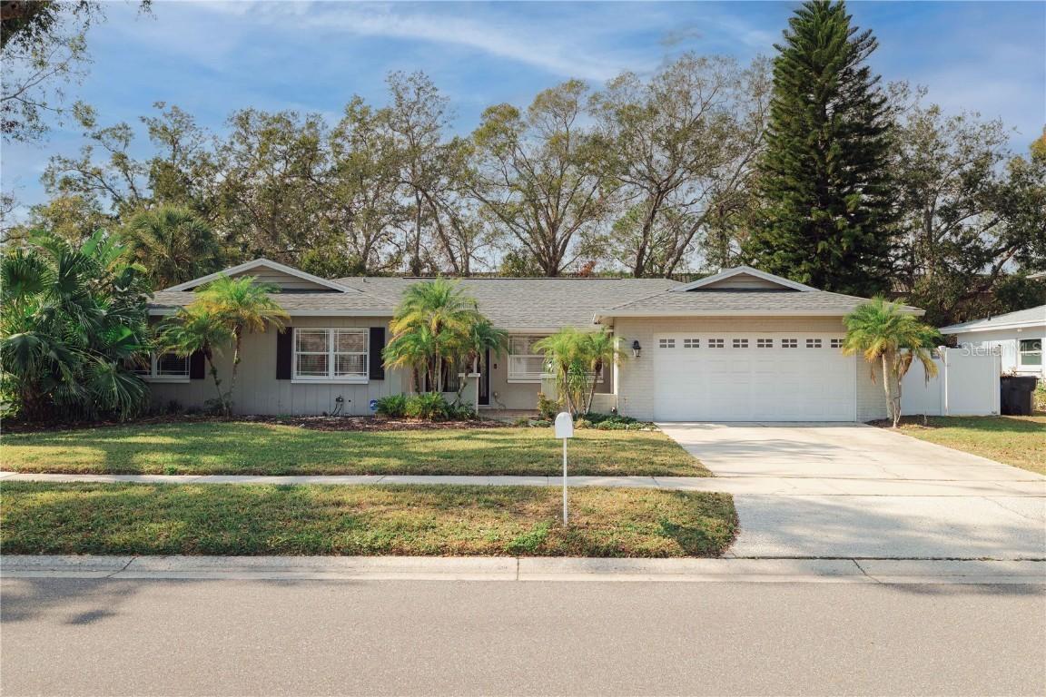 14310 Ravenwood Ln., Tampa, FL 33618