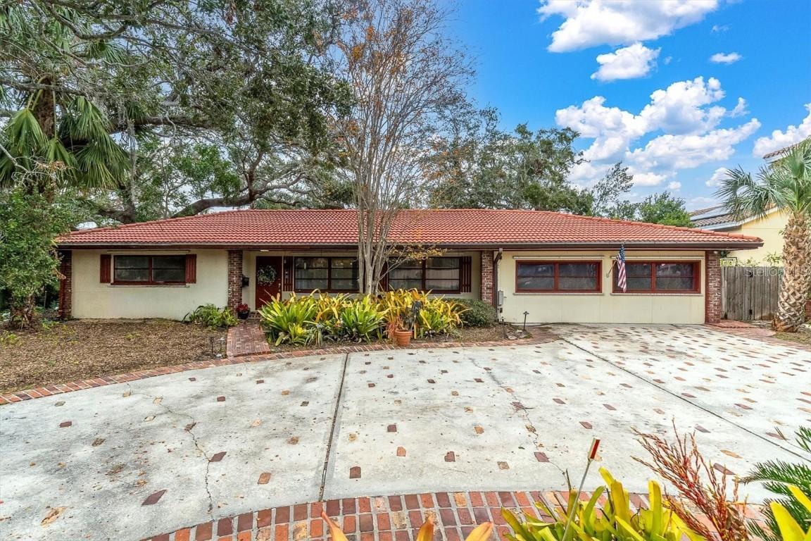 1545 Park St., St Petersburg, FL 33710