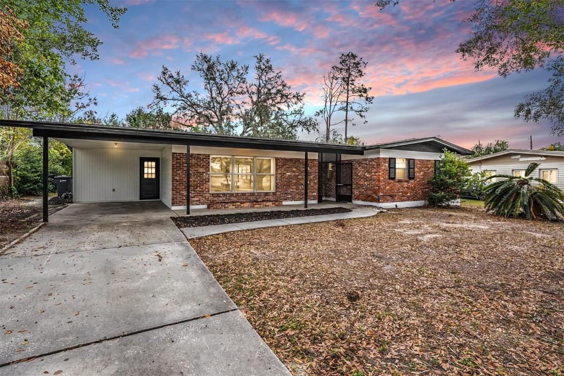 929 Skyview Dr., Brandon, FL 33510