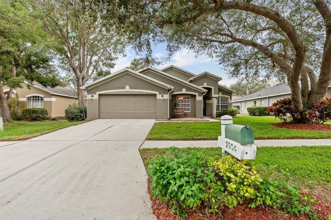 2904 Red Coat Cir., Brandon, FL 33511