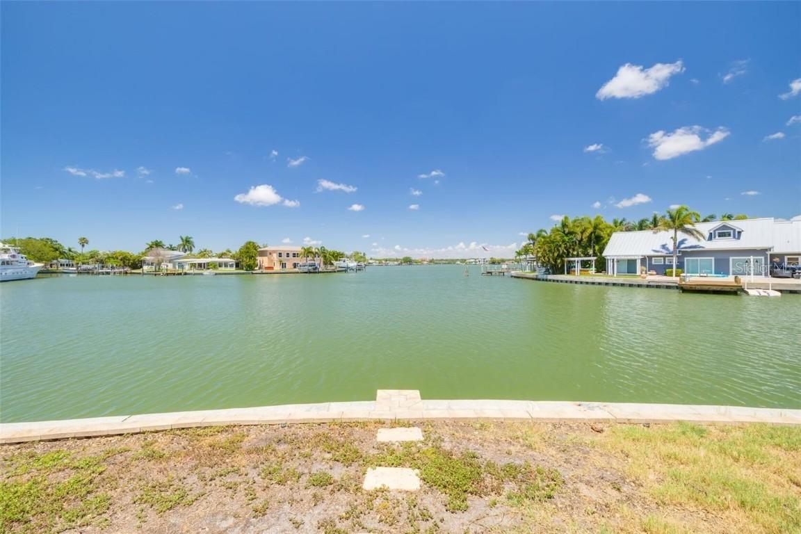 17411 1st St., Redington Shores, FL 33708