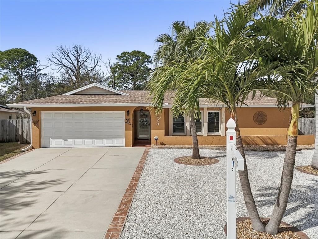 8428 Parkwood Blvd., Seminole, FL 33777
