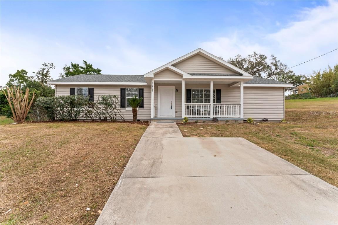 10904 Highview Dr., Dade City, FL 33525