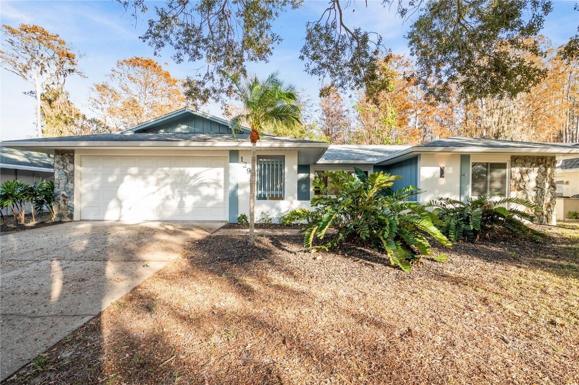 1291 Golden Oak Dr., Tarpon Springs, FL 34689