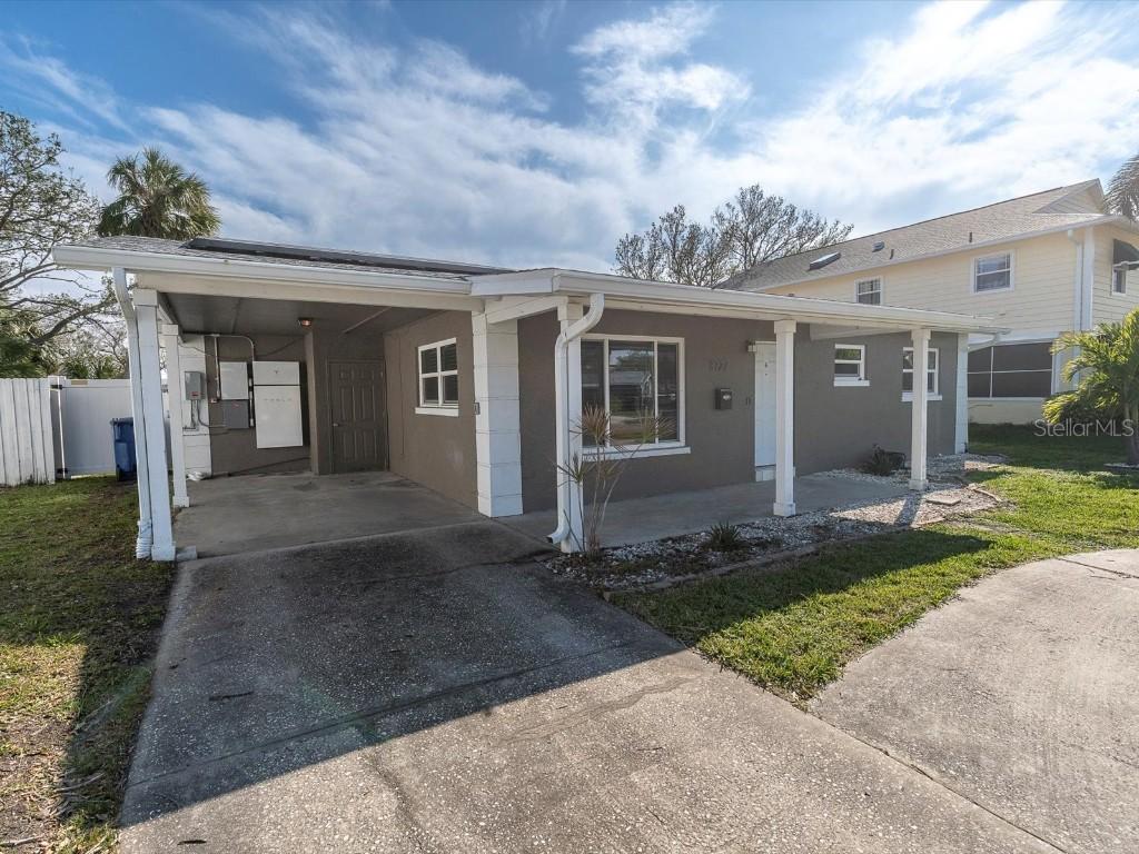 3727 Overlook Dr., St Petersburg, FL 33703