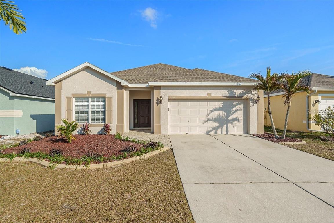 9642 Cypress Harbor Dr., Gibsonton, FL 33534